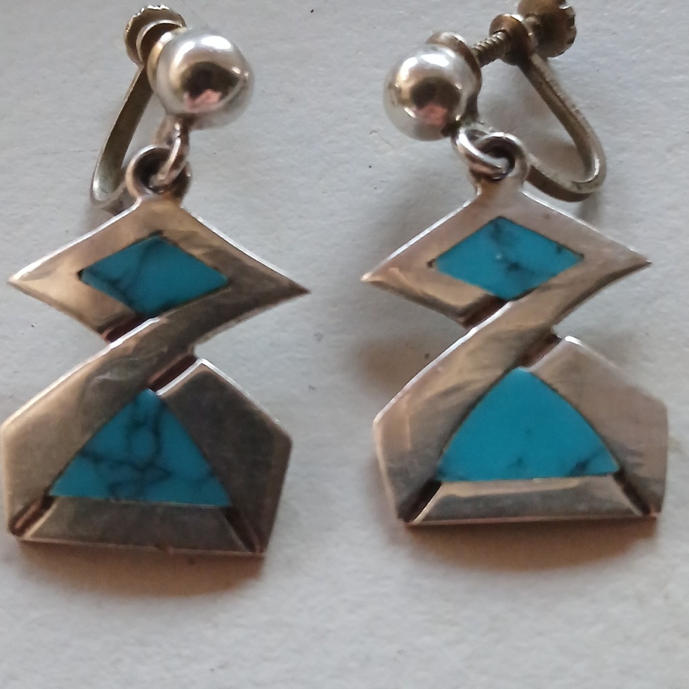 Taxco Turquoise Sterling Earrings 8 Grams! Screwback Vintage Excellent Condition